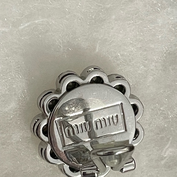 Miu Miu Floral Clip Earrings - Picture 3 of 4